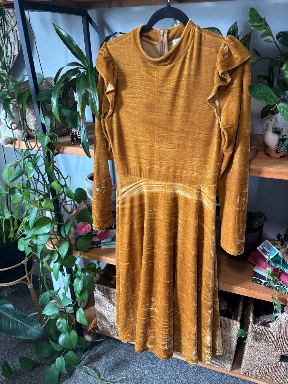 Ivy City La La Lady Gold Dress | Medium - Picture 4 of 6